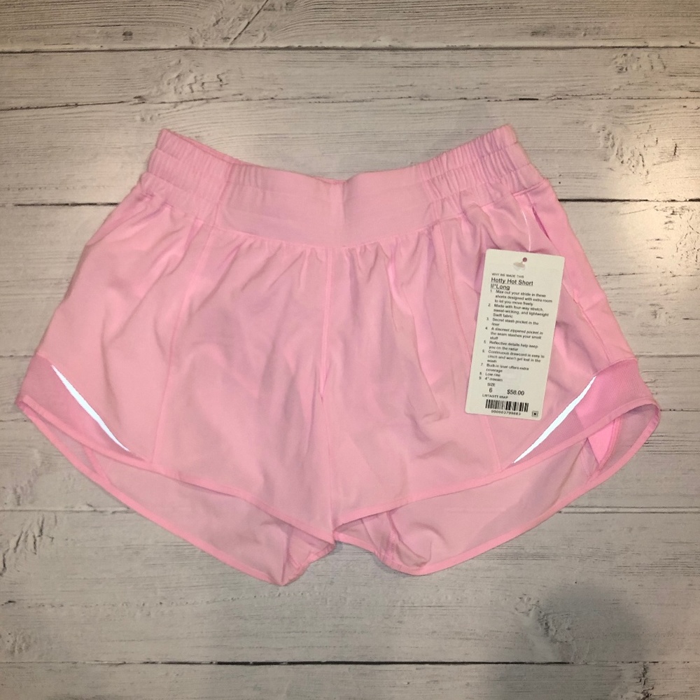 Lululemon Hotty Hot Short II  Long 4"